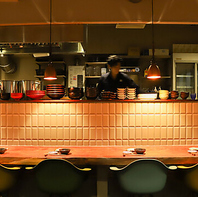 お洒落な店内はリラックスできる大人の隠れ家