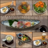 宴会コースは飲み放題付きでご用意しております。大人数での宴会に最適な広々とした個室を完備♪周りを気にせず、仲間たちと盛り上がることができます。人数に合わせて様々な用途でご利用いただけます。まずは一度、お気軽にお問い合わせください♪