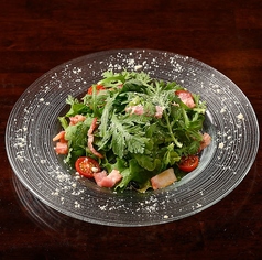 春菊とベーコンのサラダ