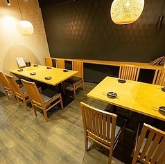 テーブルの結合可能ですので、お二人でも大人数のご利用でも可能です♪