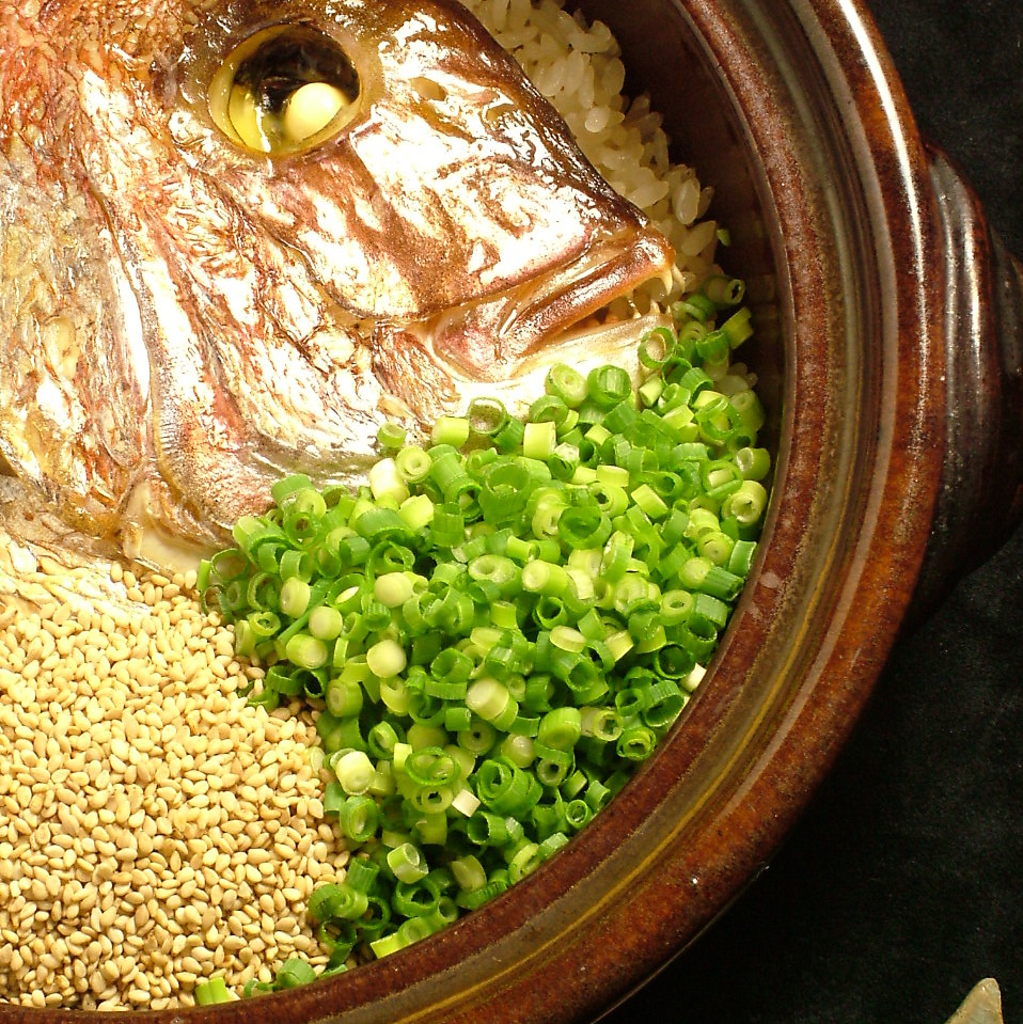 町家自慢の鯛飯。来たなら必ず注文したい逸品。1420円