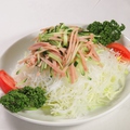 料理メニュー写真 ハム入り春雨サラダ/蒸し鶏の冷菜