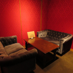 仲間内でのご宴会や女子会はもちろんデートにも好評いただいております。ご予約はお早めに。