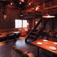 貸切予約も承ります!2Fフロア貸切は15名様~、お店まるごと貸切なら最大60名様まで収容可能です◎吹き抜け構造で一体感抜群の店内は、結婚式二次会や会社宴会に最適!プロジェクター等の演出もお気軽にご相談ください!!栄でのお洒落な大人数パーティは、ぜひ当店にお任せください♪