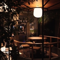 開放的なテラス席