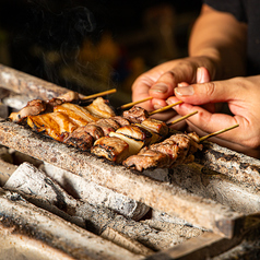 炭火の高火力で焼き上げたやきとんをぜひ！の写真