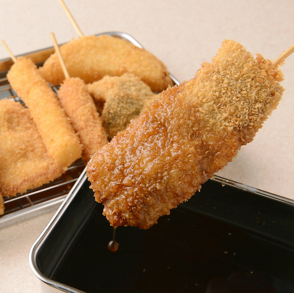 ソースはたっぷり浸しても安心！浸けたりない場合はキャベツで掬ってかけるのが大阪の粋なスタイル！