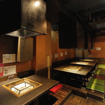 海鮮肉炉端 ひぐま一家 西宮北口店の雰囲気1