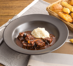 ビーフシチュー赤ワイン煮込み