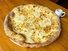 4種のチーズピザ