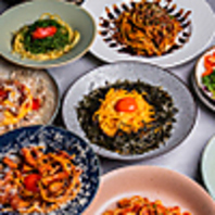 注文必須のパスタはモチモチ食感が特徴の生パスタを使用