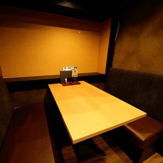 宴会・接待や飲み会などにお使いいただけるテーブル席です。