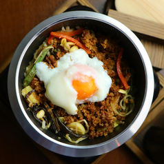 ビビンバ風釜飯