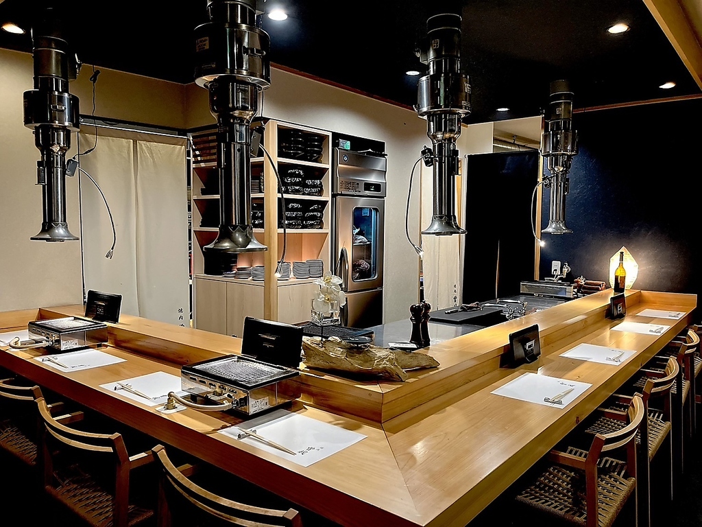 [倉敷 焼肉 個室 割烹　肉 創作料理 カウンター 酒 霜降り和牛 和牛 肉寿司 トリュフ すき焼き]