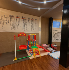 8名×4席/4名×2席