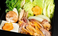 自慢の鶏焼肉と地鶏のすき焼きコース！13品5000円
