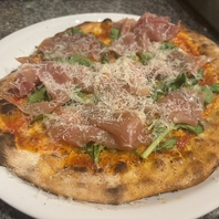手作り石窯ピザと自家製パスタ