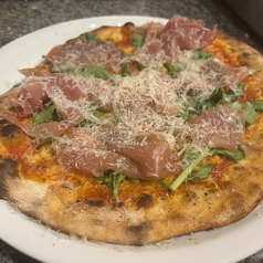 手作り石窯ピザと自家製パスタ