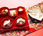 【健やかな成長を】お子様の門出を祝うお食い初め膳。縁起物の食材を揃え一品ずつ真心込めて作ります