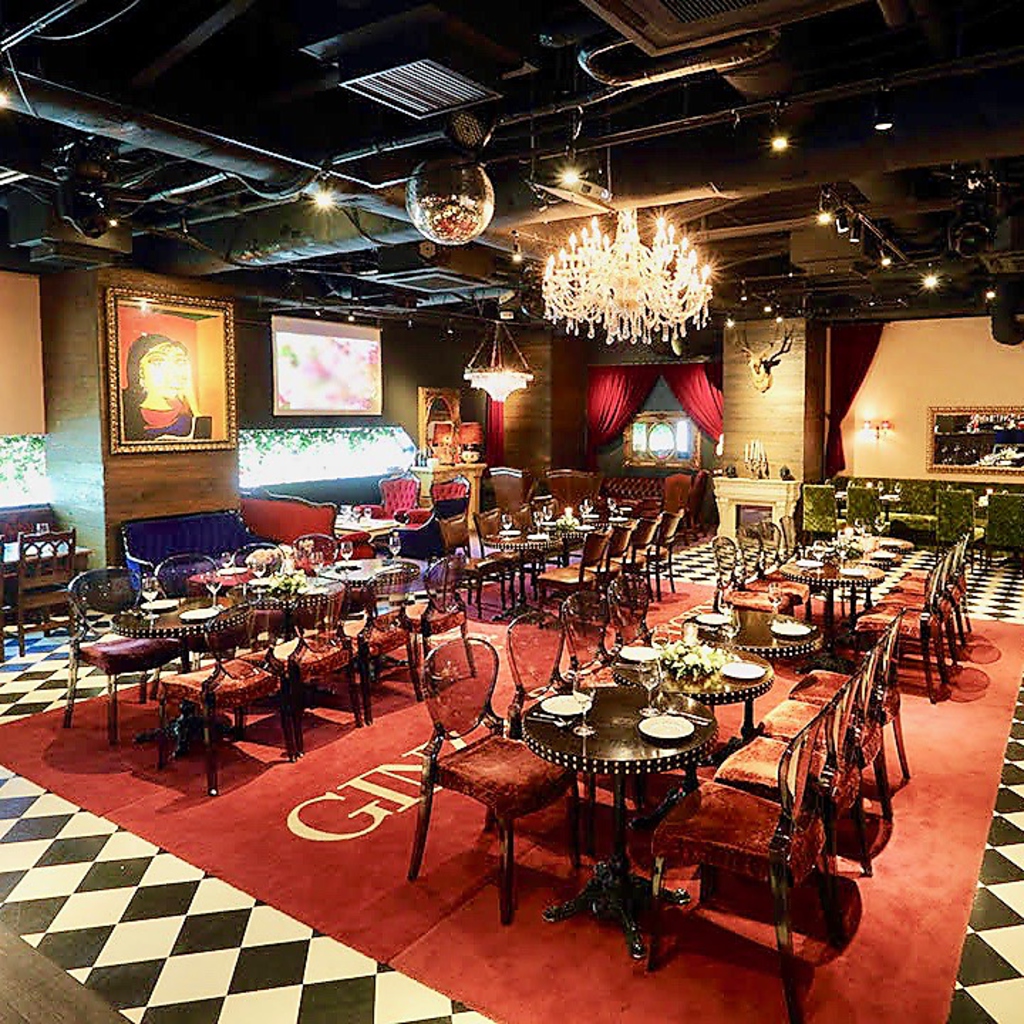 広々とした開放感のあるワンフロア。仕切りや柱の無いパーティーでの使い勝手が良い空間です！