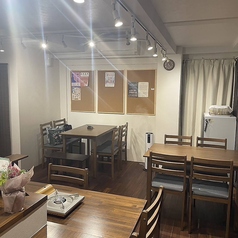 広々テーブル席もございますので、ゆったりお食事をお楽しみいただけます。