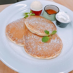 Nanana Moe ナナナ モエの特集写真