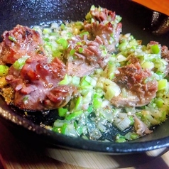 ネギと砂肝の白ワイン鉄板焼き