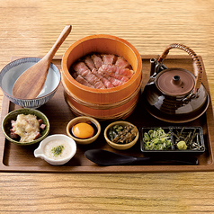 黒毛和牛特上肉まぶし御膳
