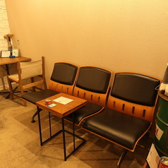 国分寺のシーシャガレージ HOLEの雰囲気2