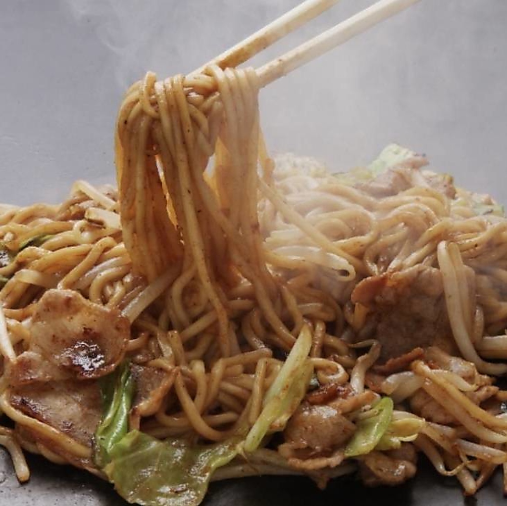 喃風オリジナルのやみつきソースをふんだんに使った焼きそばはまさに絶品！ぜひご賞味ください♪
