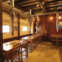 25～30名様にて、お店の貸切利用も承ります！お電話、または店頭にてご予約をお待ちしております。