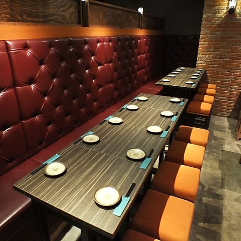 フロアテーブル席　　-虎ノ門　個室　居酒屋-はテツ虎へお越しください。