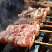 店主が一本ずつ丁寧に焼き上げる極上の串