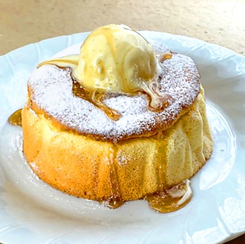 蔵のカフェならではのスイーツを本格的なカフェドリンクと共にお楽しみください！