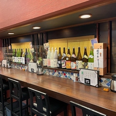 カウンター席のご用意ございます。