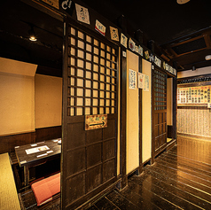 ≪かっこ藤沢南口店は100名貸切≫会社帰りの飲み会や女子会などにも、気軽にお立ち寄りいただけます。自分たちの空間を大事にする個室は誕生日や記念日など大事な時も◎ゆったり掘りごたつでついつい長居したくなる癒し空間♪ごゆっくりお寛ぎいただけます。ご宴会、パーティ、女子会、飲み会は当店にきまり♪