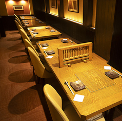 宮崎地鶏炭火焼 車 心斎橋店の雰囲気3