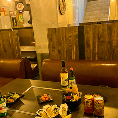 アジアン風居酒屋・ワイン飲み放題　はやのちか　江ノ島店の雰囲気1