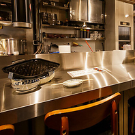 快適な空間作り。1階にはカウンター席を完備◎