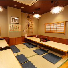 お座敷席個室は14～18名様でご利用いただけます。周りを気にせずゆったり過ごせる空間で、歓送迎会・会社宴会・同窓会などにおすすめです。