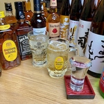 店舗で厳選した日本酒やウイスキー、焼酎等多数ご用意!お酒好きの方にはたまらないラインナップです!