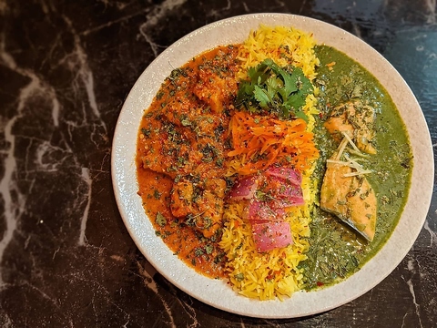 ONE TWO CURRY OKINAWA めし処 飯倉