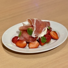 削り立て生ハムと季節のフルーツ