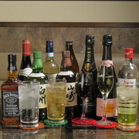 種類豊富なお酒と多彩なおつまみで日常に彩を◎