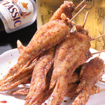 キンキンに冷えたビールと楽いちの看板メニュー甘から手羽先のコンビは相性抜群◎
