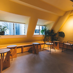 Cafe and Shisha Bar Yellow カフェアンドシーシャバーイエローの雰囲気1