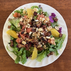 ナッツとバレンシアオレンジのスペイン風サラダ