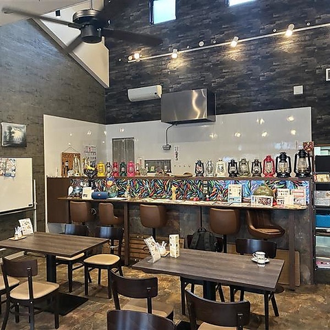 店内には芸大生の作品が多数飾ってありますので是非ご覧ください