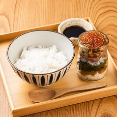 海鮮ばくだん丼