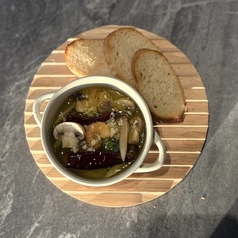 シーフードとブロッコリーのアヒージョ